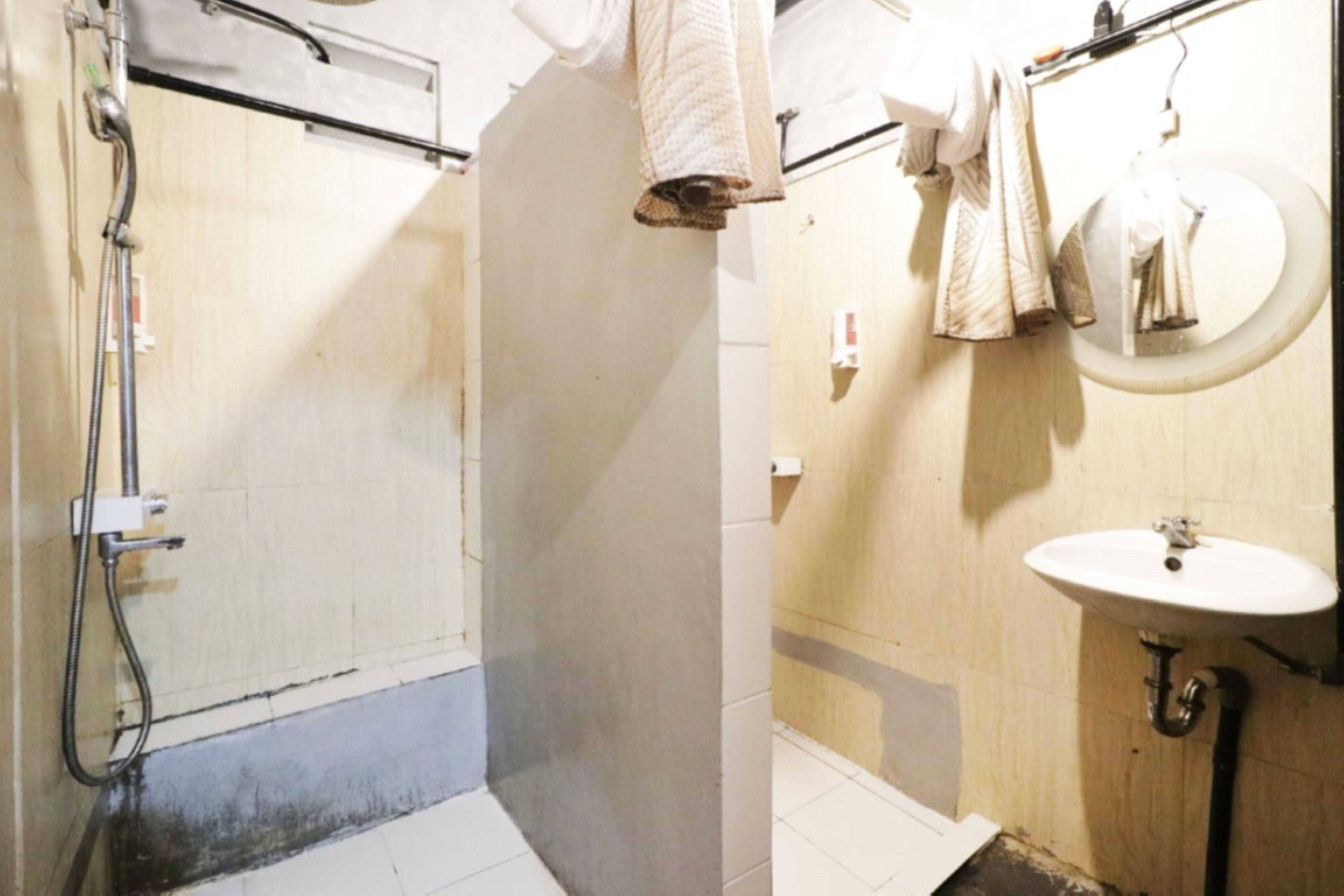 Inap At Capsule Thamrin Hotel Jakarta Exterior photo